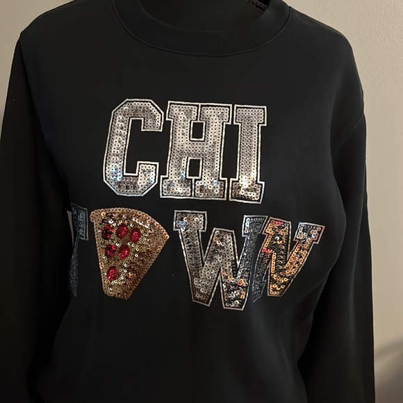 PINK sequin Chi Town crew neck 🍕 - Picture 3 of 6